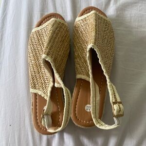 Straw platform shoes